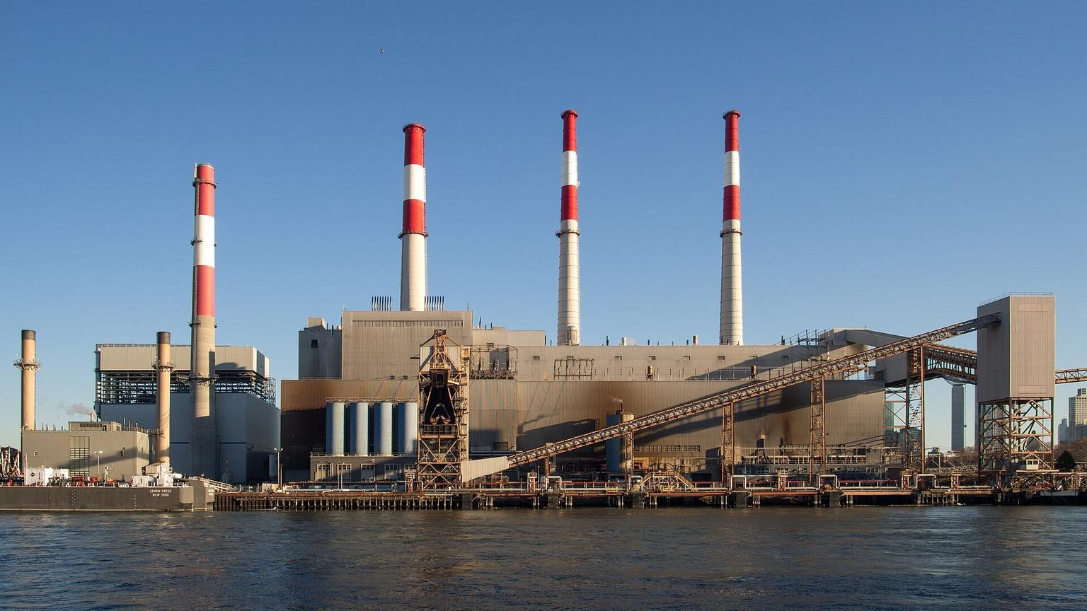 Ravenswood Generating Station on the Queens waterfront, viewed from Roosevelt Island