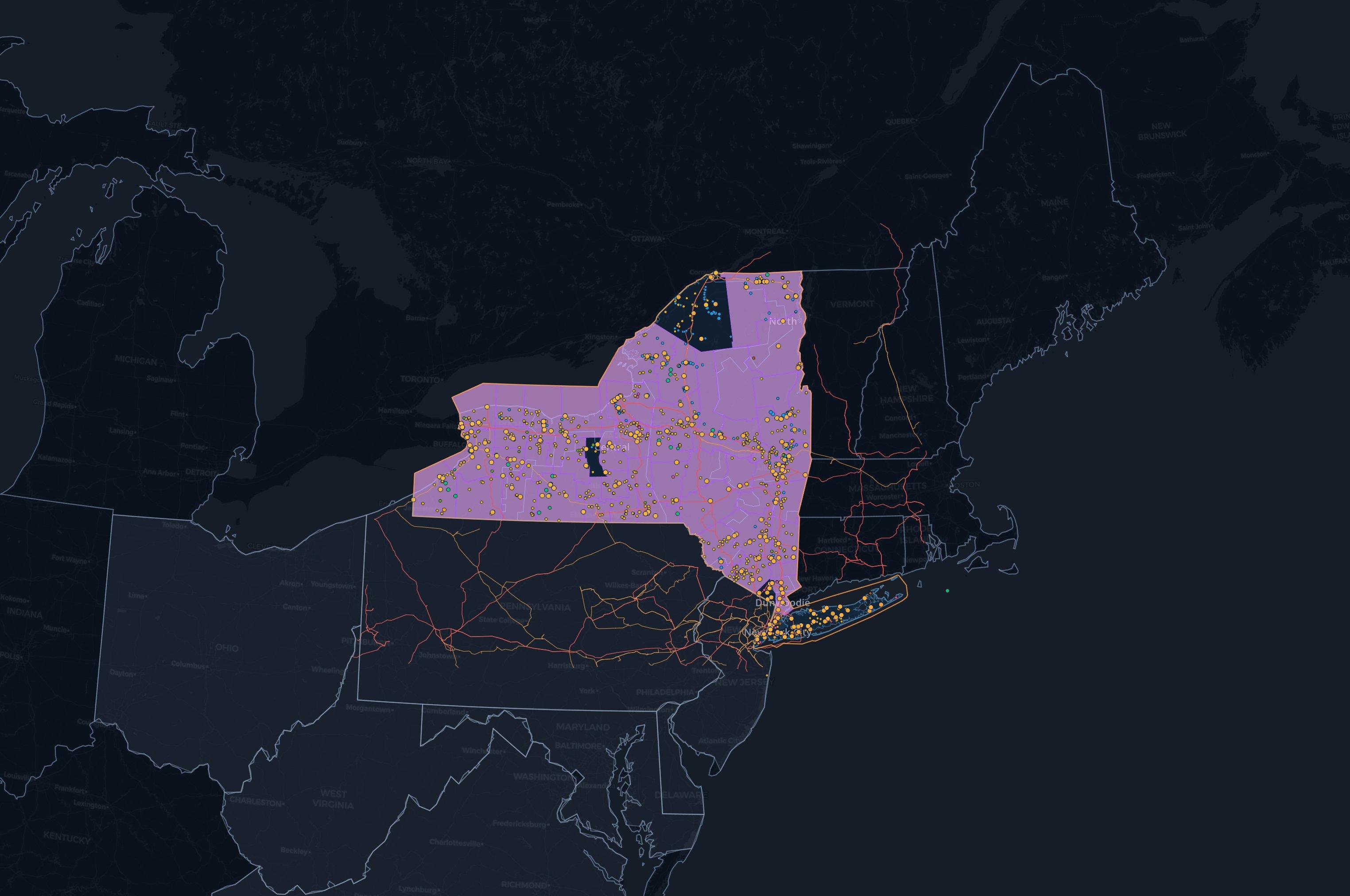 The NYISO map coloring New York counties by reported ESS discharging hosting-capacity headroom.