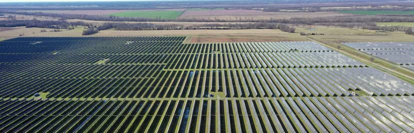 Aerial view of photovoltaic arrays at Samson Solar Energy Center in northeast Texas