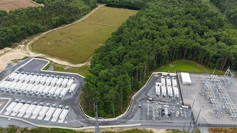Aerial view of the Cranberry Point utility-scale battery storage facility.