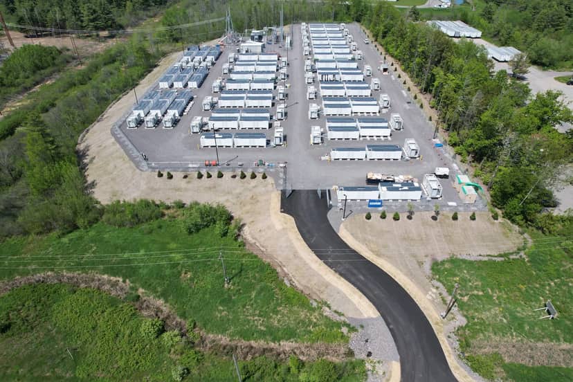 Overhead view of the Cross Town utility-scale battery storage facility.